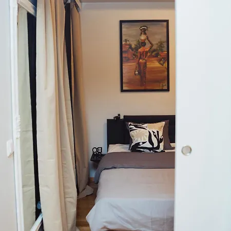 Relax Explore, Sauna, Metro Malls 3 Mins Away Apartment Helsinki