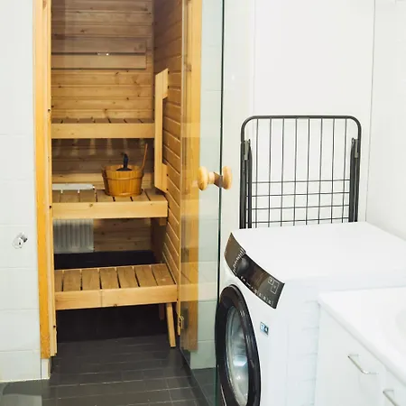 Relax Explore, Sauna, Metro Malls 3 Mins Away Apartment Helsinki