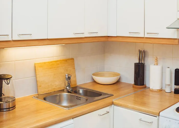 Relax Explore, Sauna, Metro Malls 3 Mins Away هلسنكي